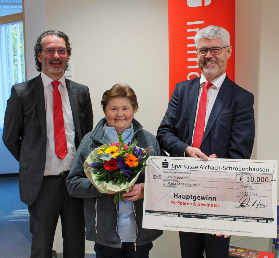 10.000 Euro-Hauptgewinn in Aresing überreicht